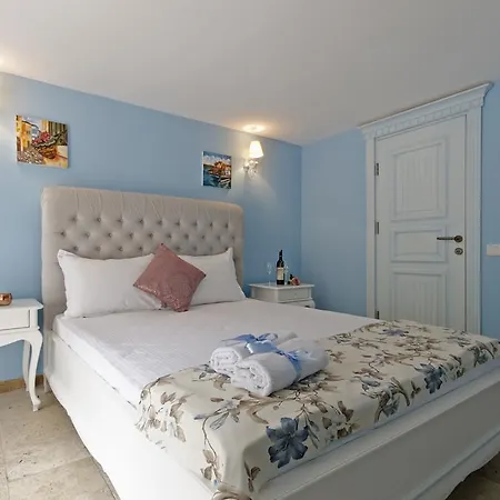 Hotel Roka 2*
