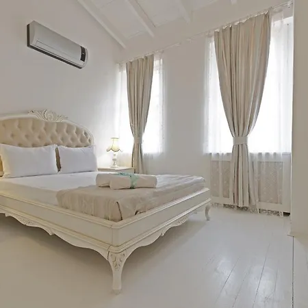 Hotel Roka 2*